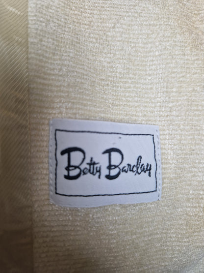 Vintage rjómagul 90s pilsdragt frá Betty Barclay - M
