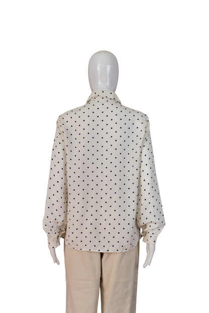 Ómerkt hvít doppót skyrta - Medium