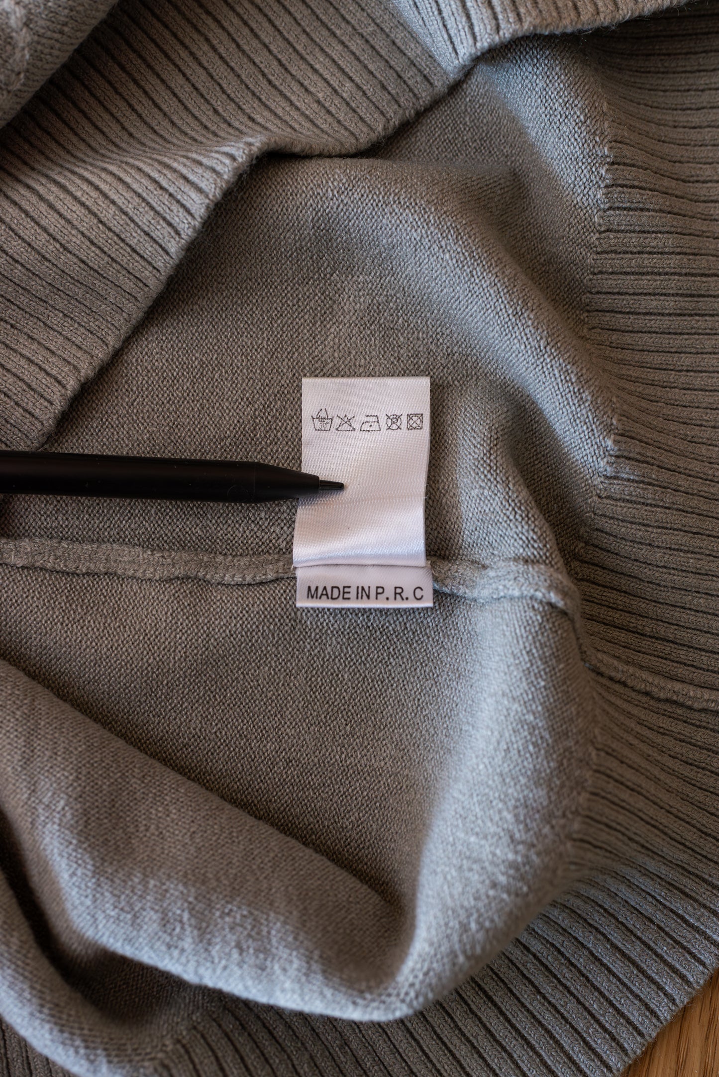 Lark vintage peysa - medium