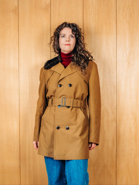 Ljósbrúnn vintage Mr. Roman Fashion herra jakki með dökkbrúnum kraga úr gerviloðfeld - Meyland