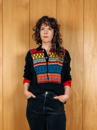 Svört vintage Esprit Sport ullarpeysa með gulu, rauðu og bláu munstri - Meyland