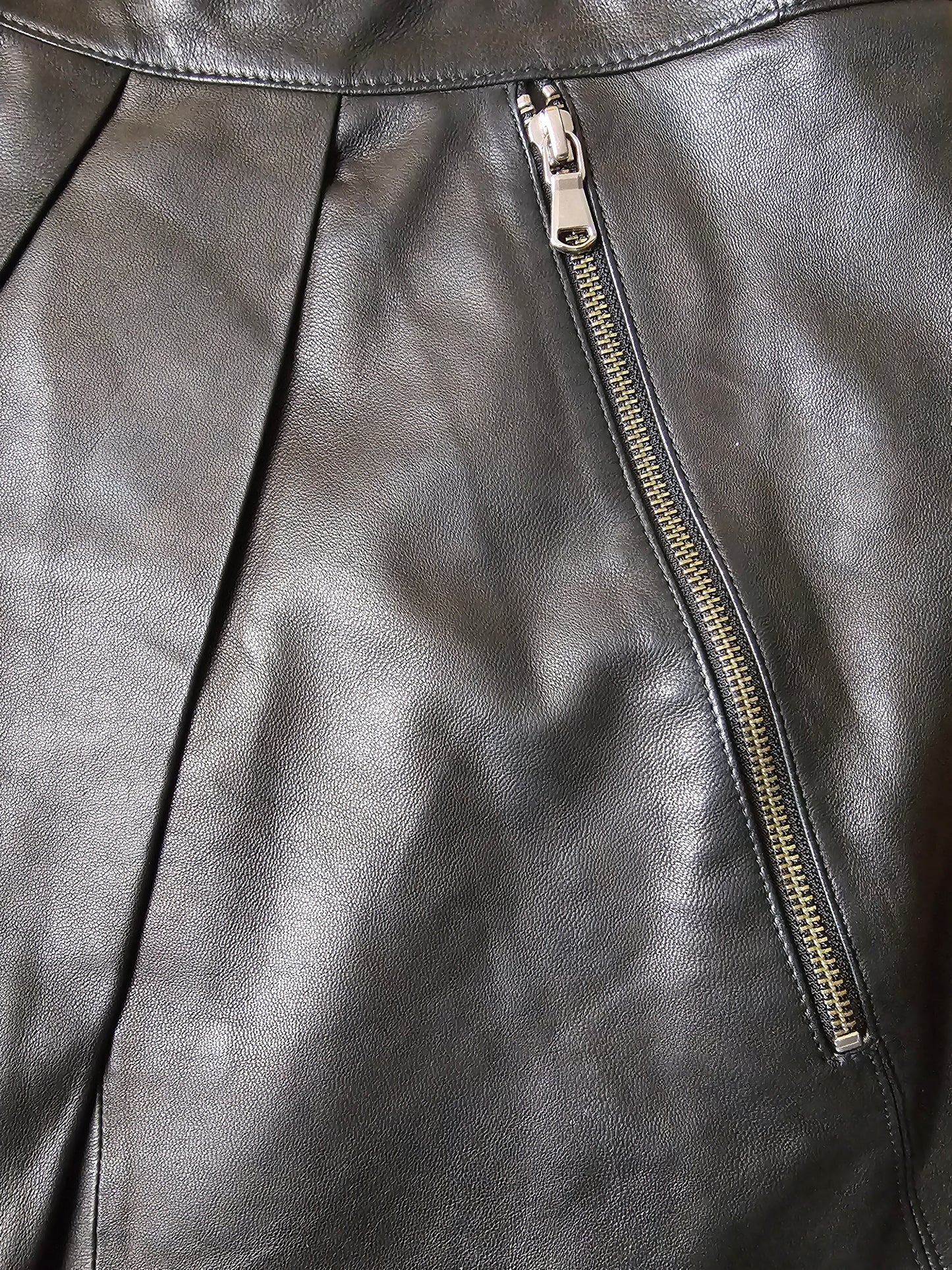 Svart leðurpils frá Marc by Marc Jacobs - S/M