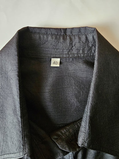 Svört vintage satín skyrta - medium