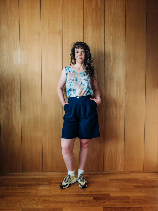 Navy tailored vintage stuttbuxur frá Sans Doute - Meyland.is