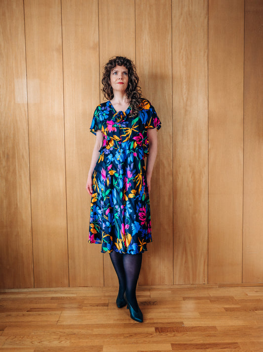 Dökkblár vintage Simon Ellis 80s blómakjóll - Meyland