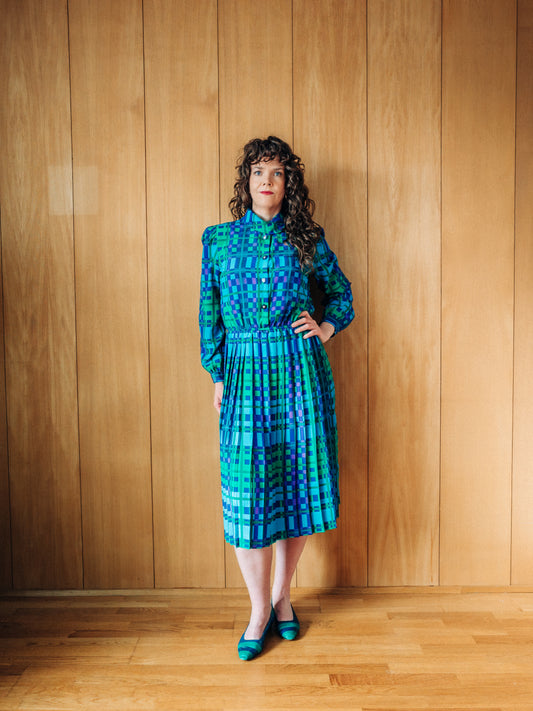 Blár vintage leslie fay 80s kjóll með geometrísku munstri - Meyland.is