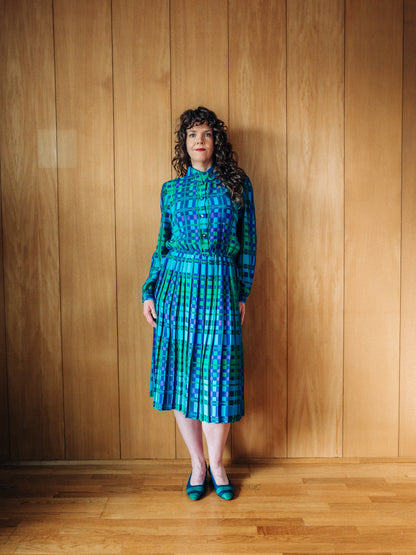 Blár vintage leslie fay 80s kjóll með geometrísku munstri - Meyland.is